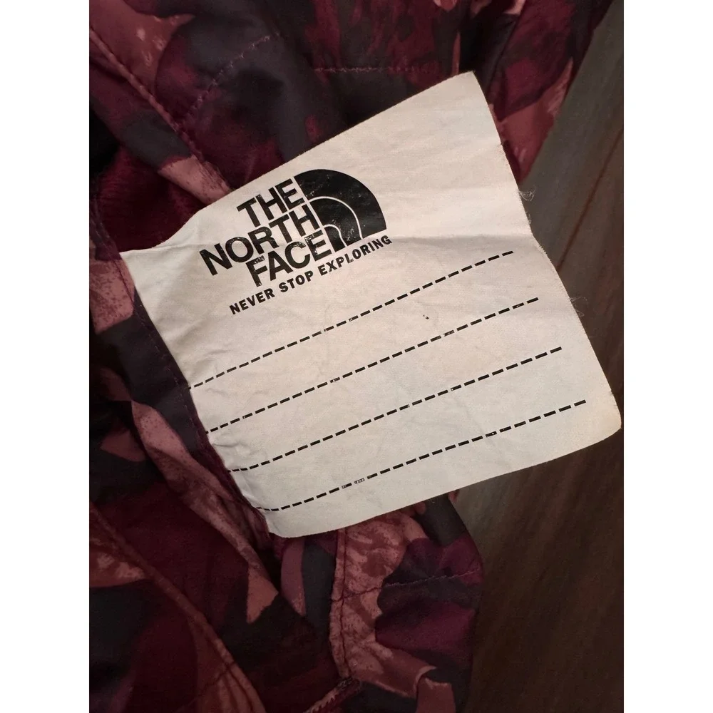 The North Face Girls Reversible Mossbud Swirl Jacket Floral Burgundy Large 12‎